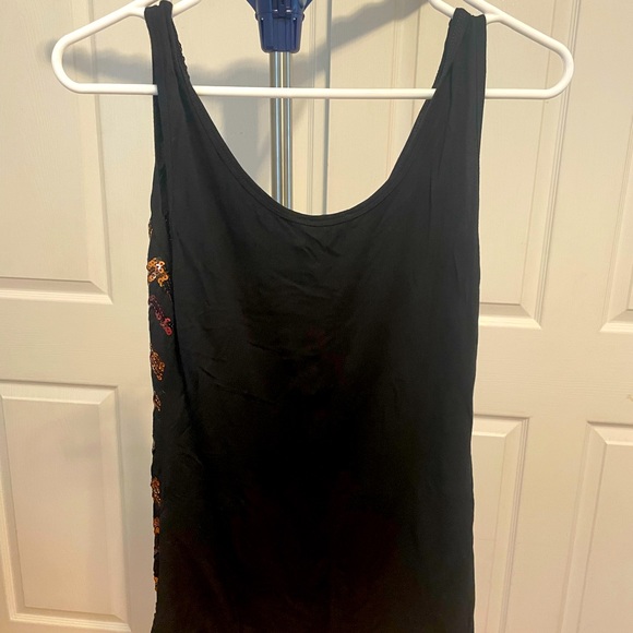 Tank - Picture 2 of 3